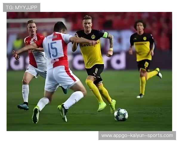 多特蒙德拟在边路选材中更注重进攻与防守平衡