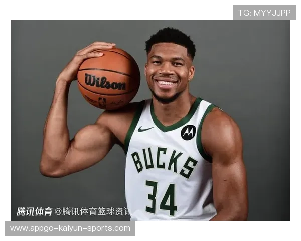 字母哥给球队写激励话,挂更衣室中被拍照传播