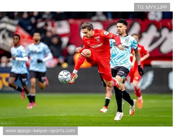 邓弗里斯积极参与全队合练，有望赶上对阵博德闪耀的欧冠附加赛